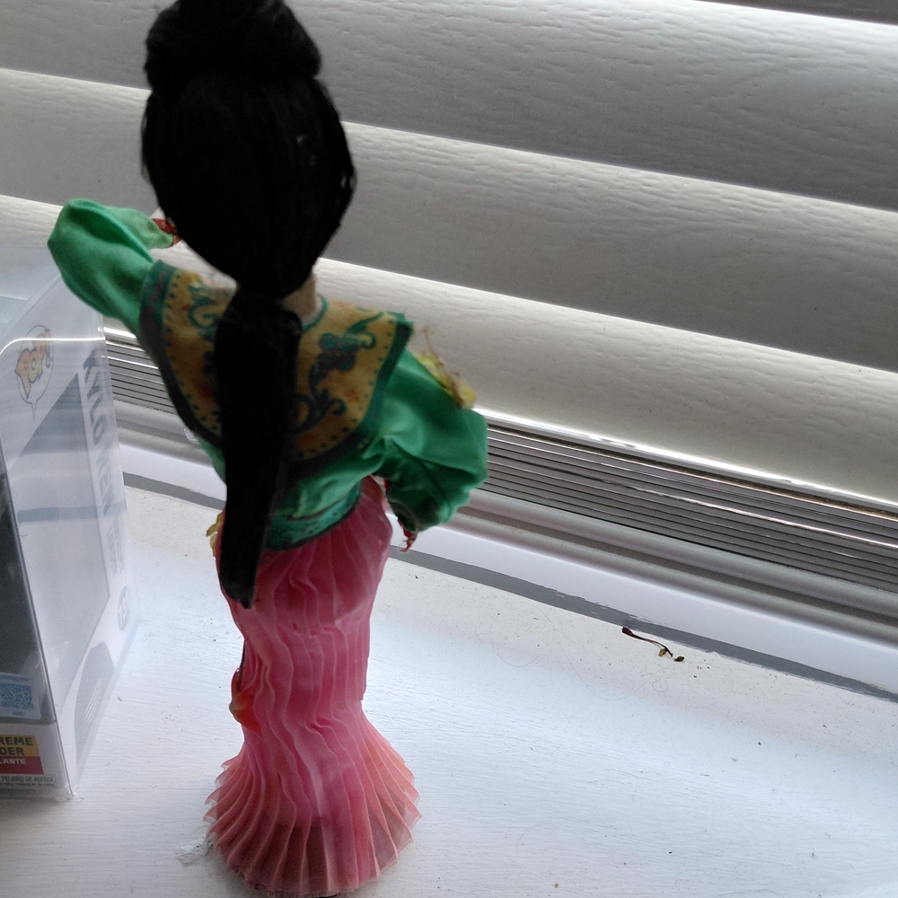 Source Unknown Colorful Figurine Sculpture - Picture 2 of 3